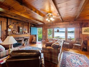 17 Moorings Way, West Brookfield MA 01585