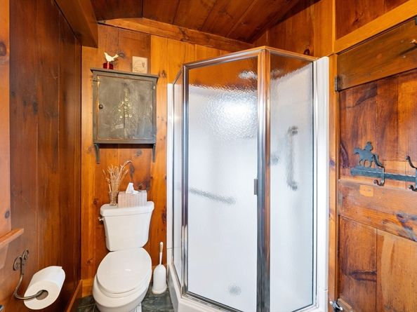17 Moorings Way, West Brookfield MA 01585