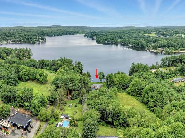 17 Moorings Way, West Brookfield MA 01585