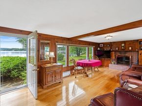 17 Moorings Way, West Brookfield MA 01585
