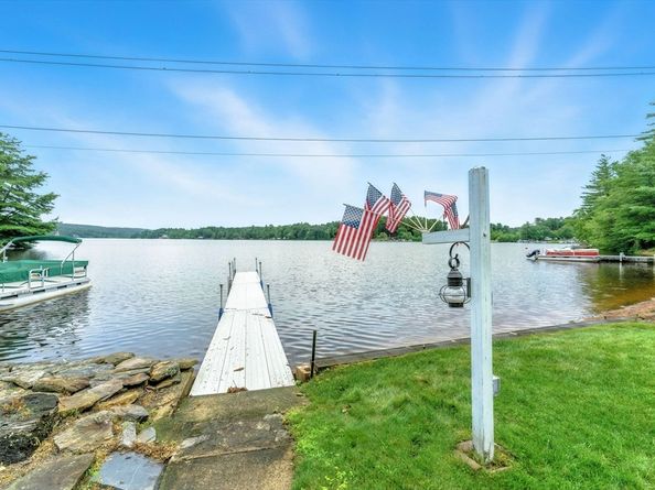 17 Moorings Way, West Brookfield MA 01585