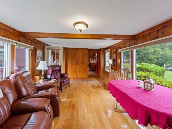 17 Moorings Way, West Brookfield MA 01585