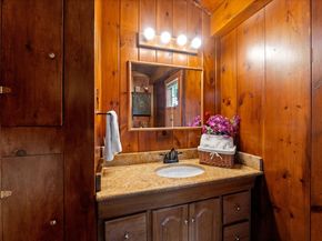 17 Moorings Way, West Brookfield MA 01585