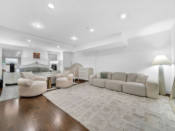 360 Newbury Street PH807, Boston MA 02115