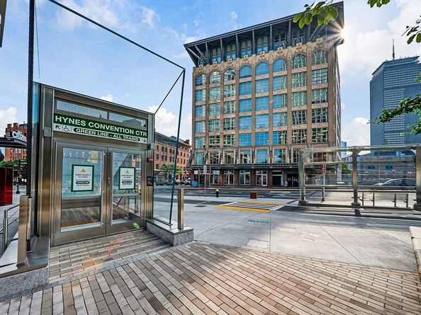360 Newbury Street PH807, Boston MA 02115