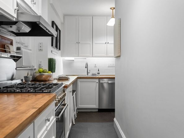 180 Commonwealth Avenue 14, Boston MA 02116