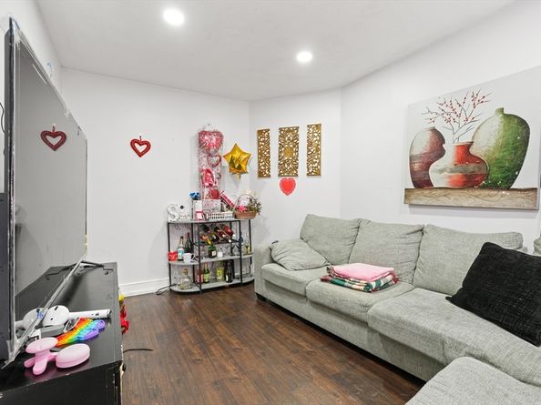34 Norton St, Boston MA 02125