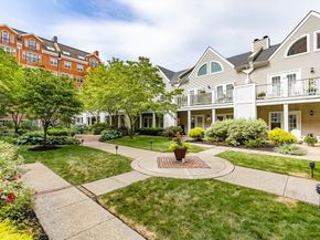 11 Church Street 207, Salem MA 01970