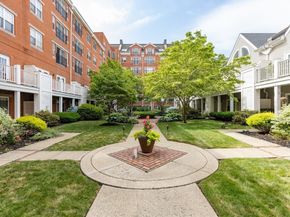 11 Church Street 207, Salem MA 01970