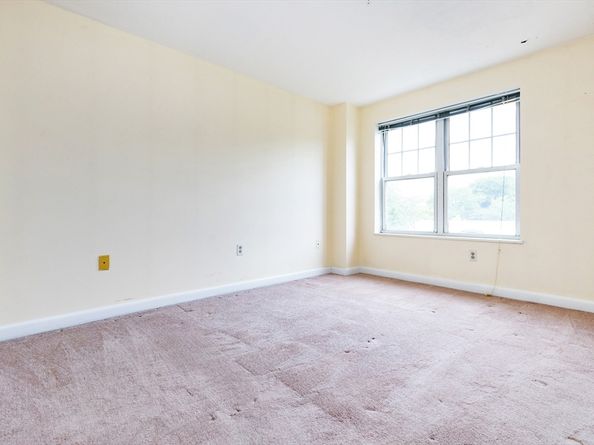 11 Church Street 207, Salem MA 01970