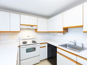 11 Church Street 207, Salem MA 01970
