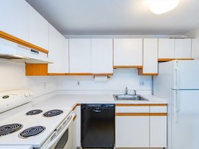 11 Church Street 207, Salem MA 01970