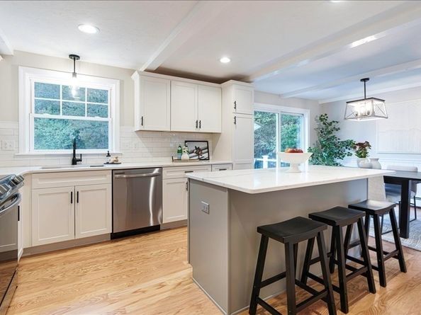 4 Bullard Cir, Medway MA 02053