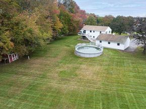 4 Bullard Cir, Medway MA 02053