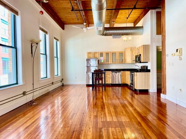 49 Munroe St 201, Lynn MA 01901