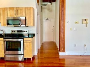 49 Munroe St 201, Lynn MA 01901
