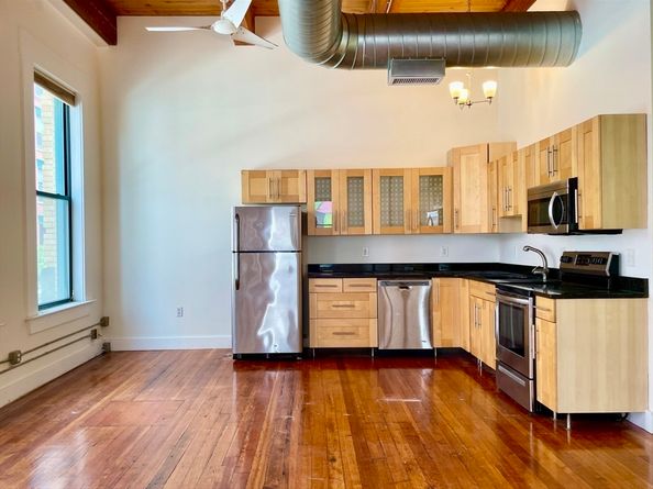 49 Munroe St 201, Lynn MA 01901