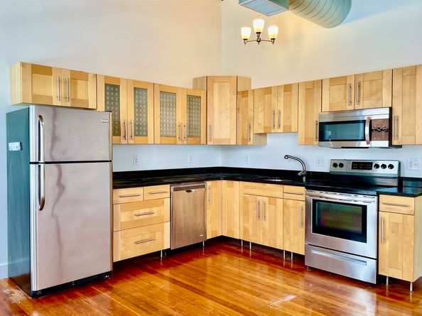 49 Munroe St 201, Lynn MA 01901