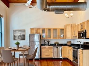 49 Munroe St 201, Lynn MA 01901