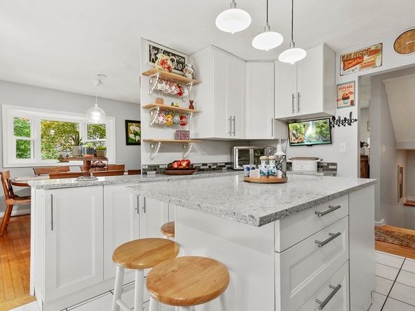 35 Sylvanus Wood Lane, Woburn MA 01801