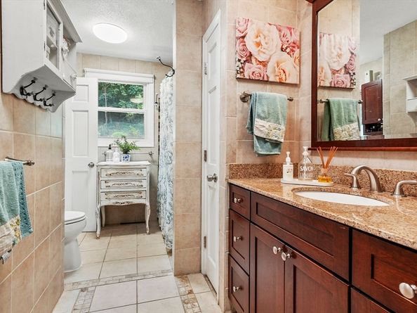 35 Sylvanus Wood Lane, Woburn MA 01801