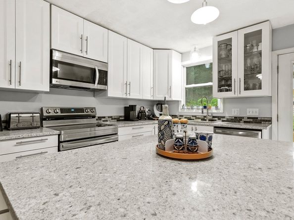 35 Sylvanus Wood Lane, Woburn MA 01801
