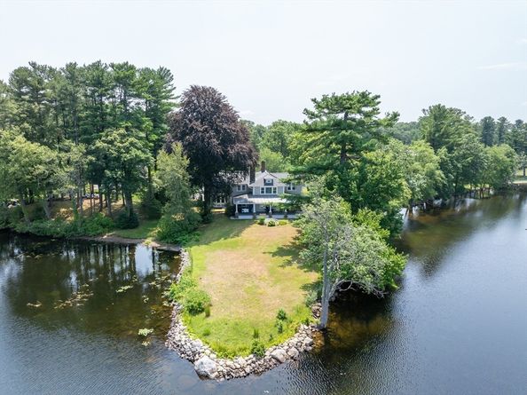 15 Geneva Rd, Andover MA 01810
