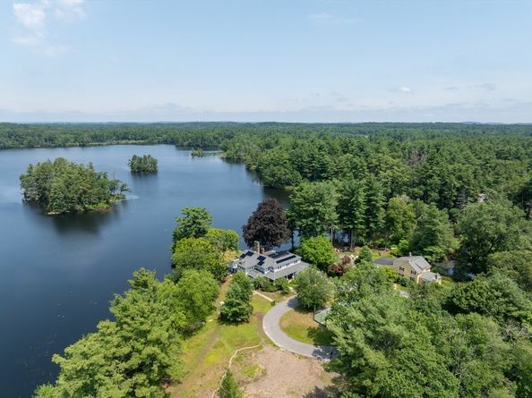 15 Geneva Rd, Andover MA 01810
