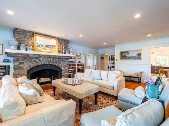 15 Geneva Rd, Andover MA 01810