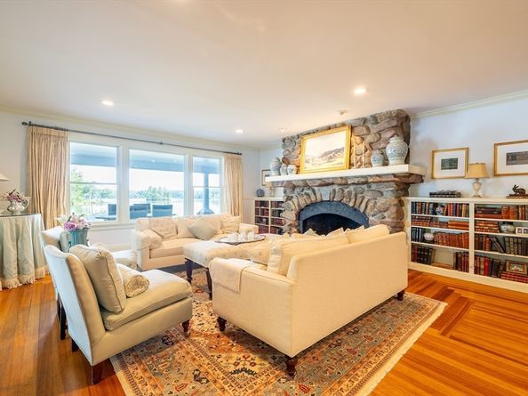 15 Geneva Rd, Andover MA 01810