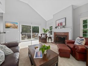 7 Hemlock St, Kingston MA 02364