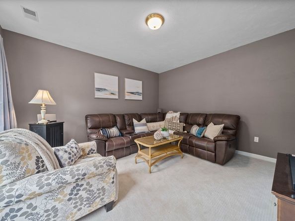 7 Hemlock St, Kingston MA 02364