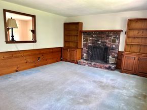 98 King St, Groveland MA 01834