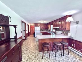 98 King St, Groveland MA 01834
