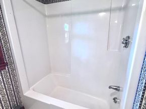 98 King St, Groveland MA 01834