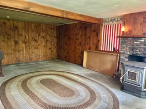 98 King St, Groveland MA 01834