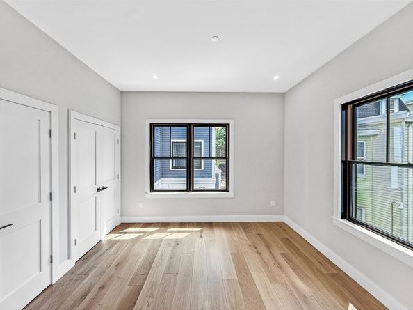 1 Marion Street PH3, Cambridge MA 02141