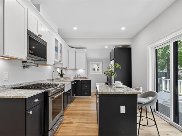 11 Mason Ave, Billerica MA 01862