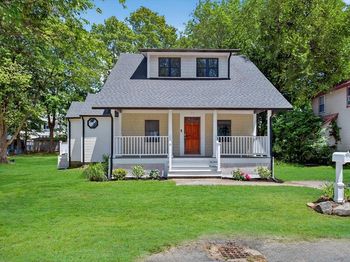 11 Mason Ave