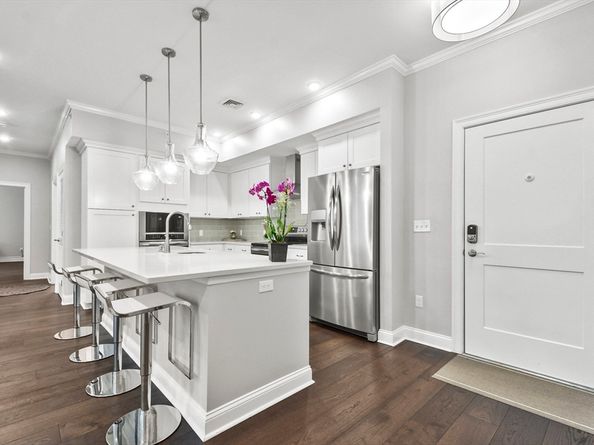 635 Old Post Road 303, Sharon MA 02067