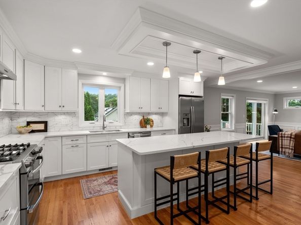 15 Dorchester Street, Waltham MA 02453