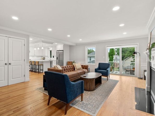 15 Dorchester Street, Waltham MA 02453