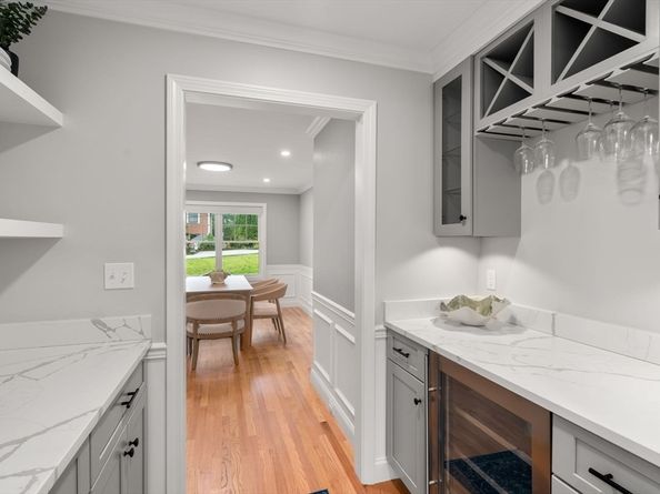 15 Dorchester Street, Waltham MA 02453