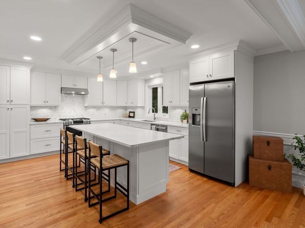 15 Dorchester Street, Waltham MA 02453