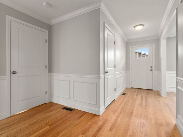 15 Dorchester Street, Waltham MA 02453