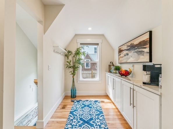 12 Garner St, Newton MA 02459