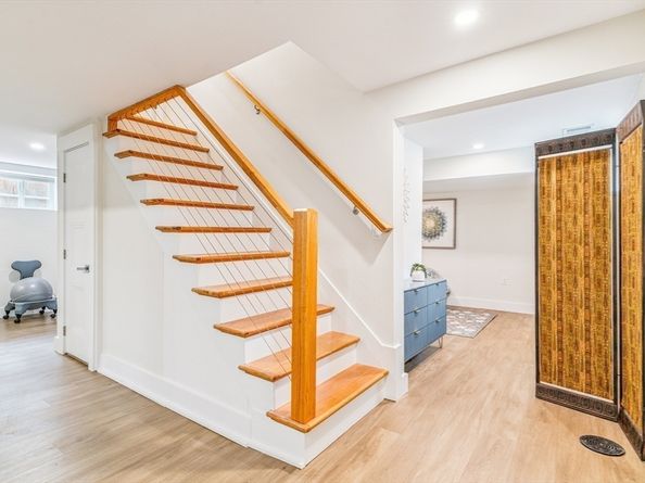 12 Garner St, Newton MA 02459