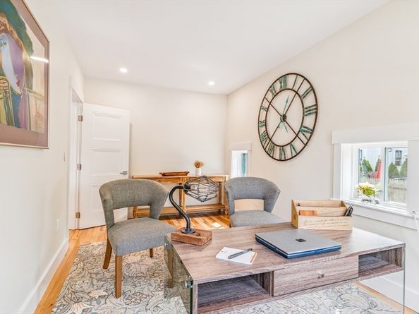 12 Garner St, Newton MA 02459