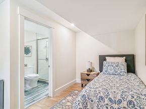 12 Garner St, Newton MA 02459