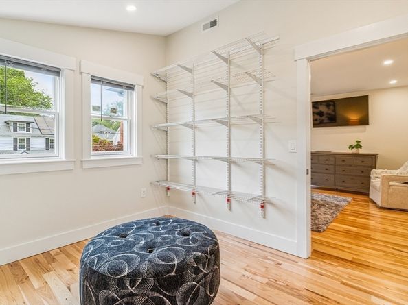 12 Garner St, Newton MA 02459